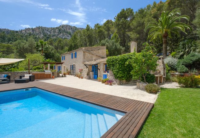 Villa en Calvià - Villa Can Ros: encanto rural con jardín y piscina